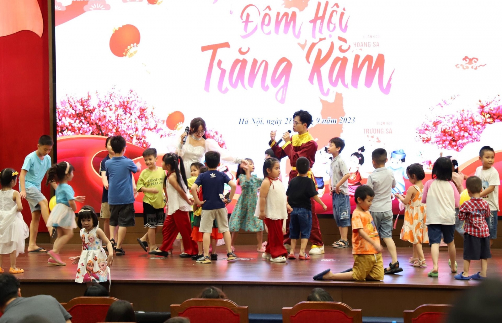 thuê chú cuội chị hằng 2